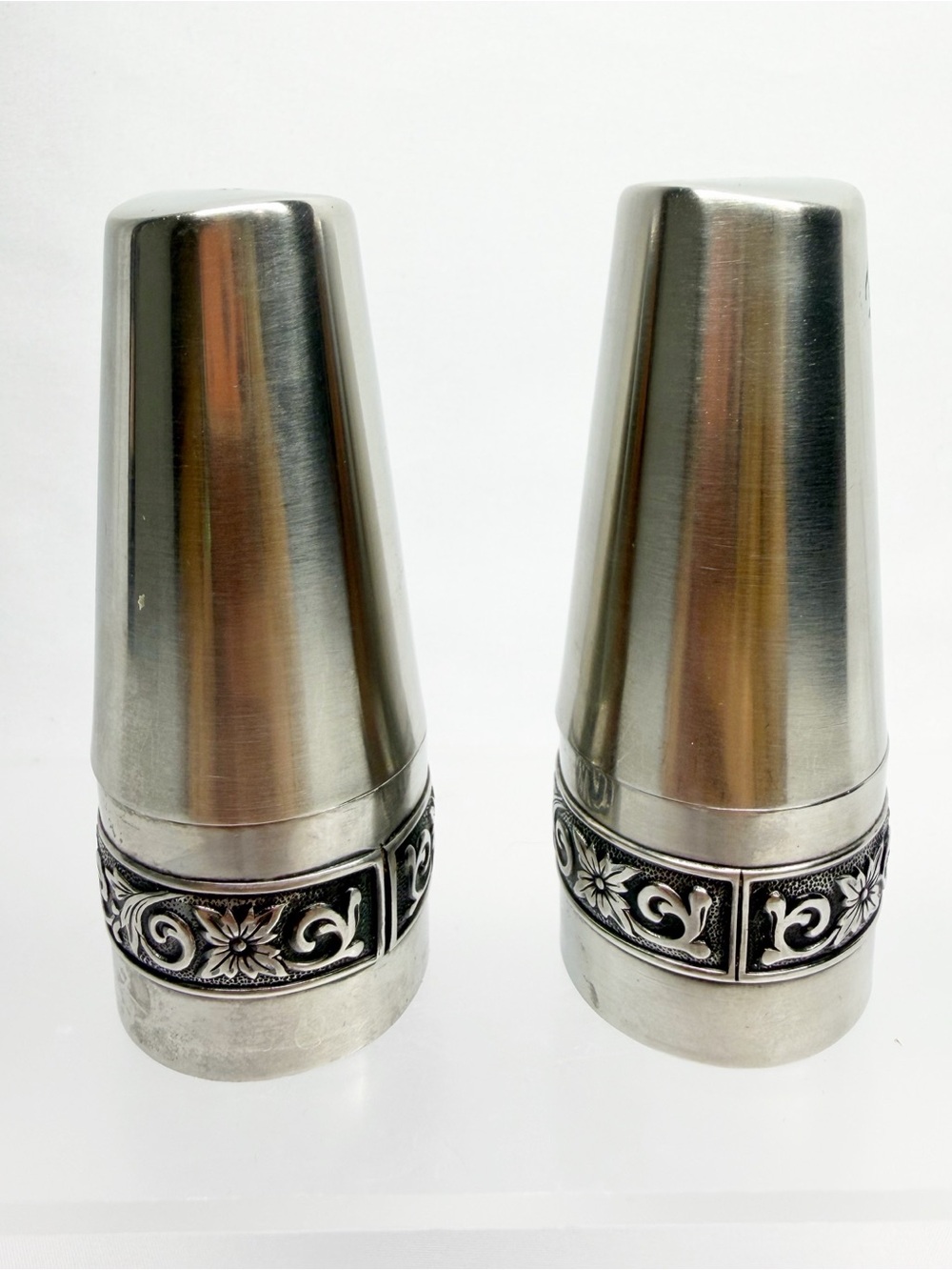 Vintage International Decorator 18.8 Stainless Salt Pepper Shakers